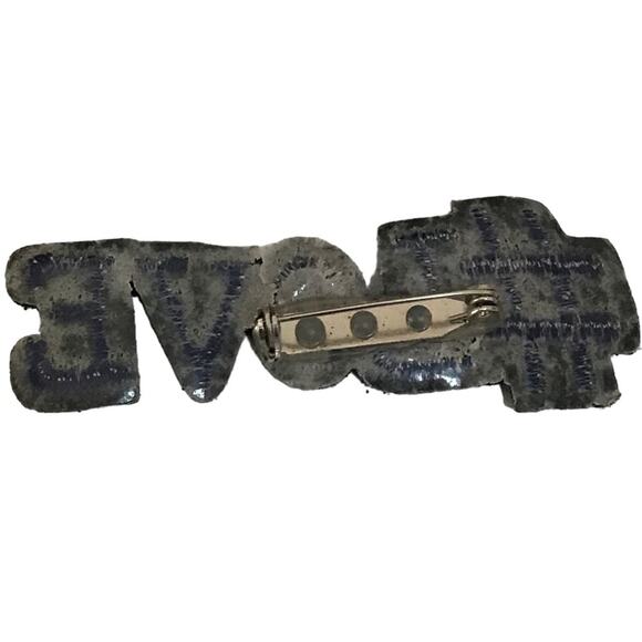 Love Patch Pin - Picture 2 of 3